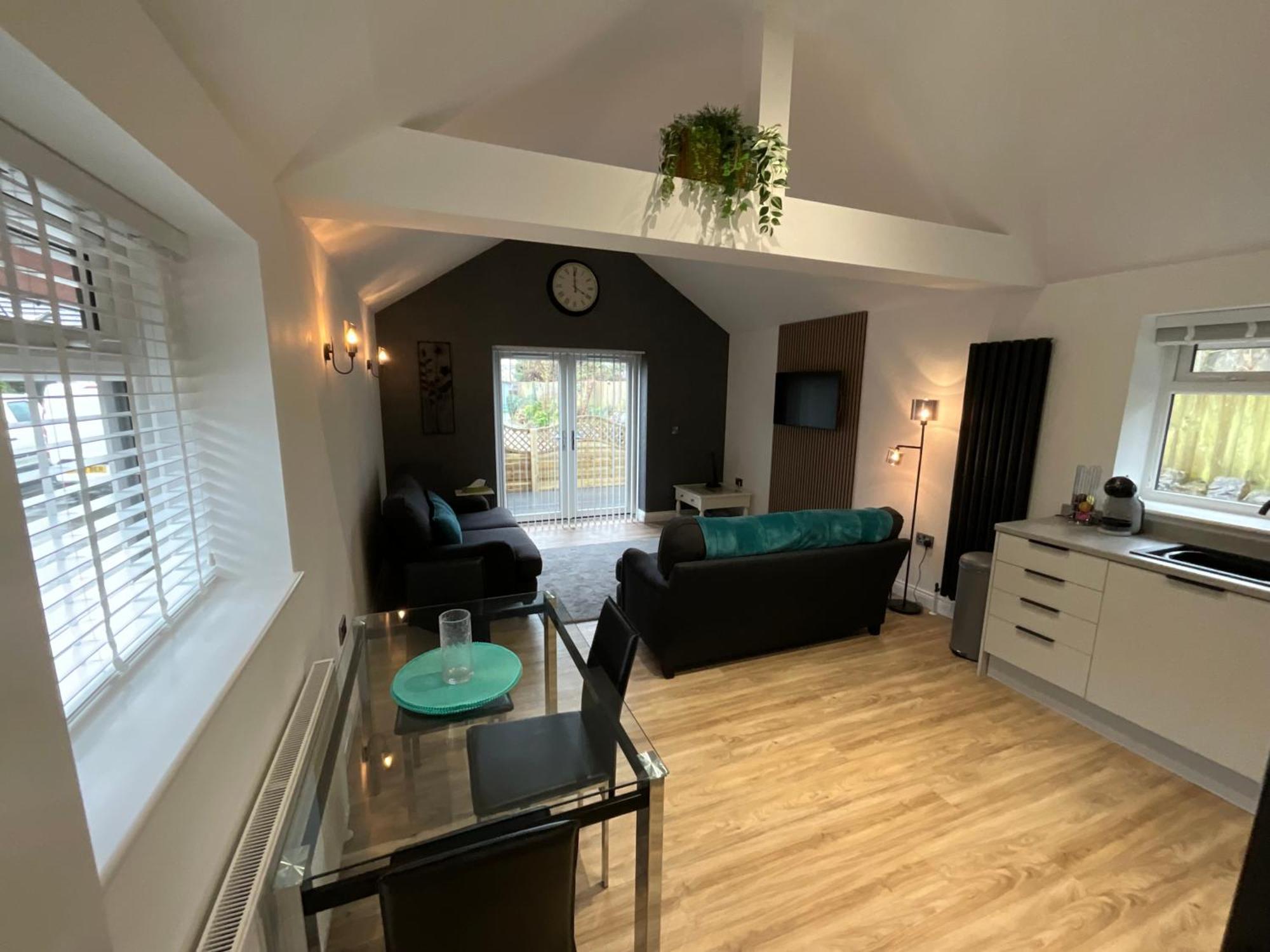 The Court Yard Apartment 切达 外观 照片